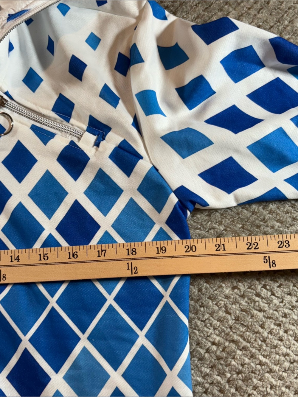 Acegolfs Women’s M 1/4 Zip Golf JacketBlue & White Geometric Diamond Print NWT - Picture 7 of 9